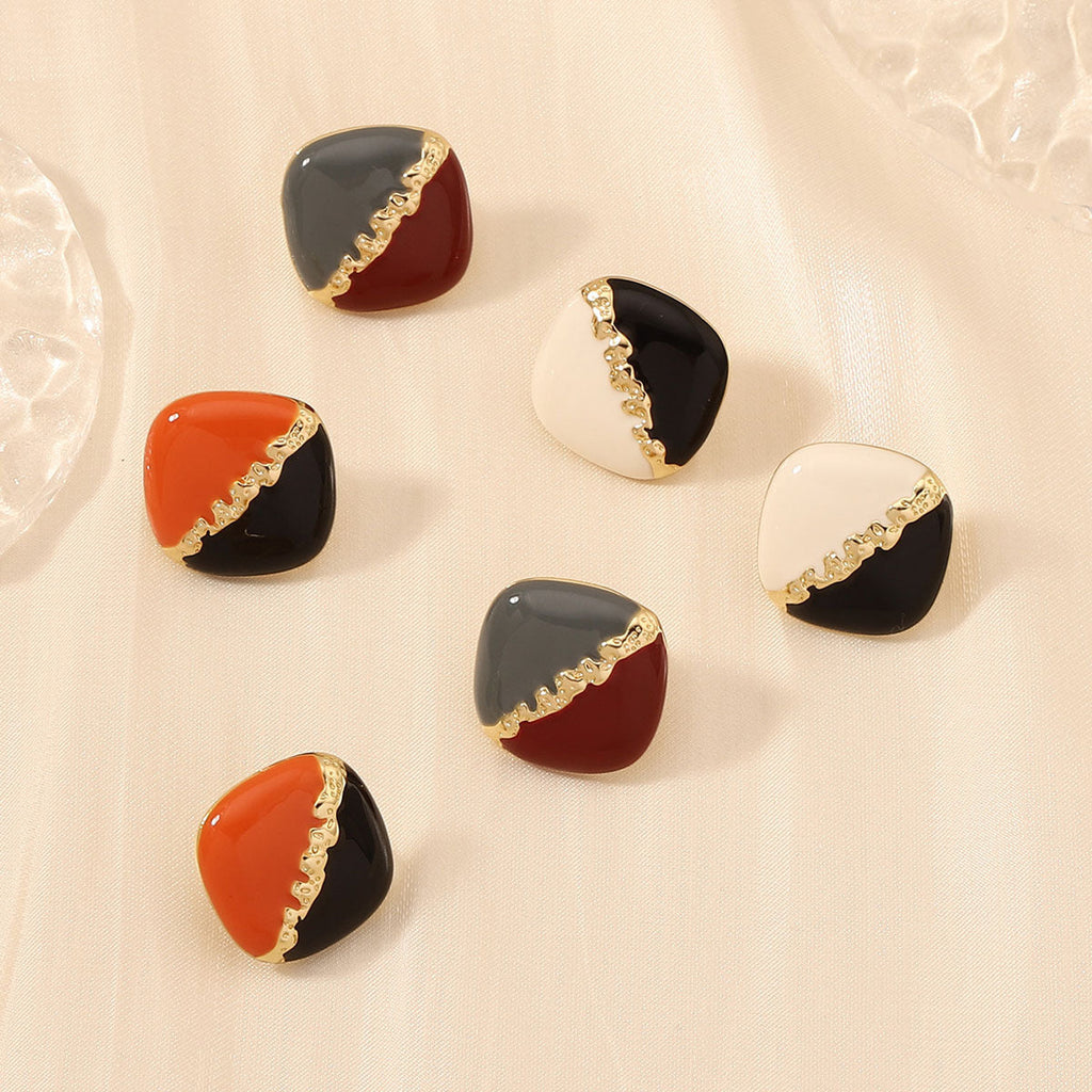Classic Earring with Timeless Appeal