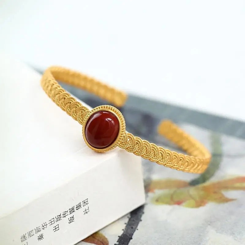 Stunning Gold Bracelet for Daily Wear