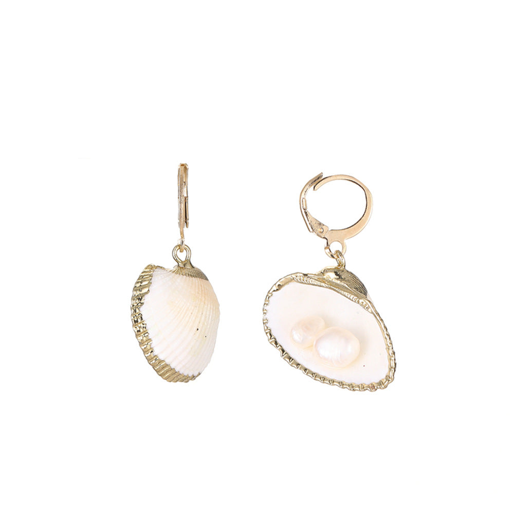 Charming Gold Piece for Any Occasion