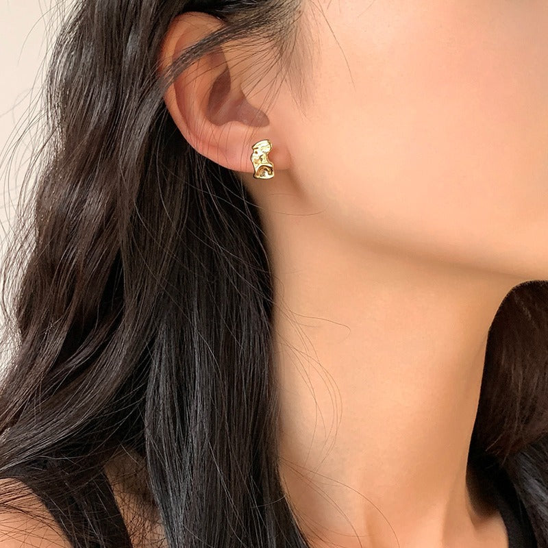Charming Earring for Any Occasion