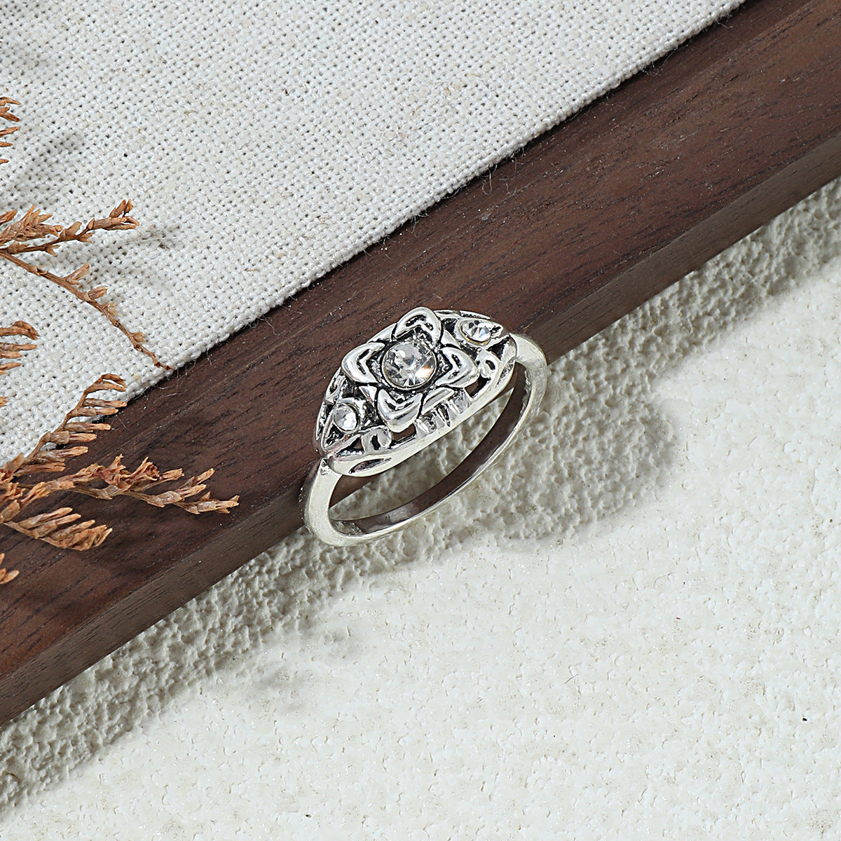 Elegant Silver Ring for Every Occasion