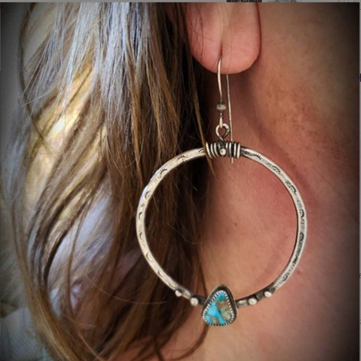 Romantic Silver Earring for Special Moments
