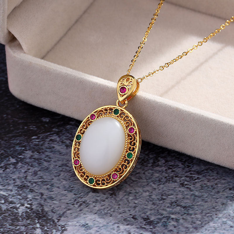 Romantic Gold Necklace for Special Moments