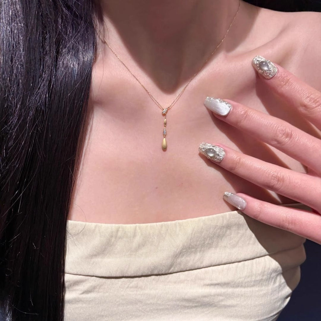 Classic Gold Necklace with Timeless Appeal