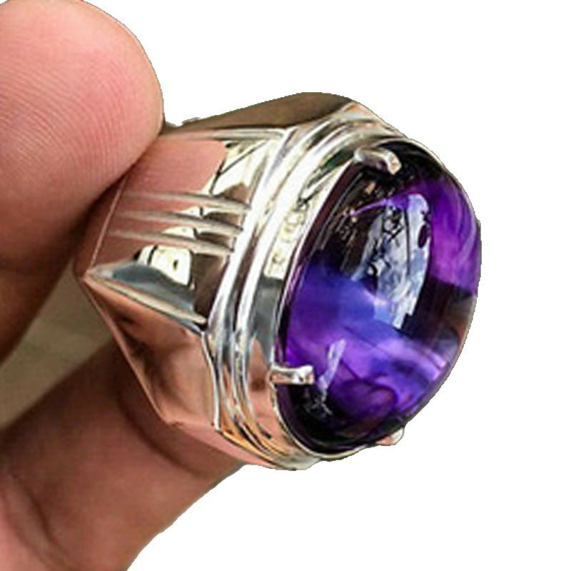 Classic Silver Ring with Timeless Appeal