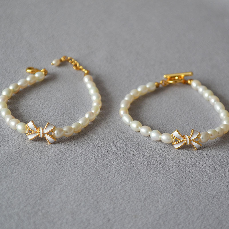 Classic Pearl Bracelet with Timeless Appeal