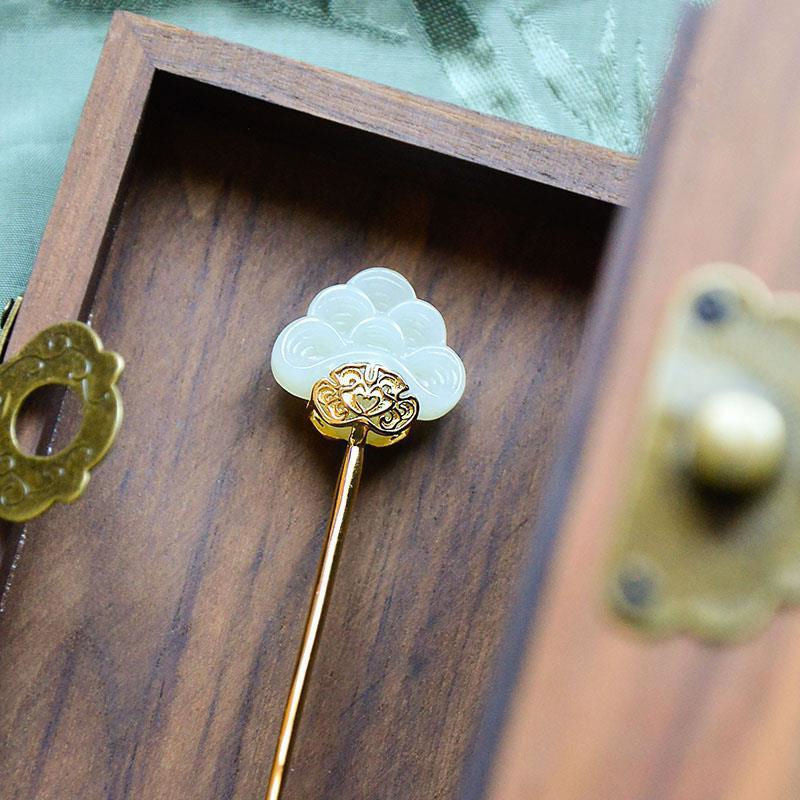 Beautiful Gold Piece with Unique Style