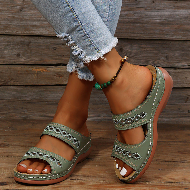 Graceful Orthopedic Sandals for Modern Look