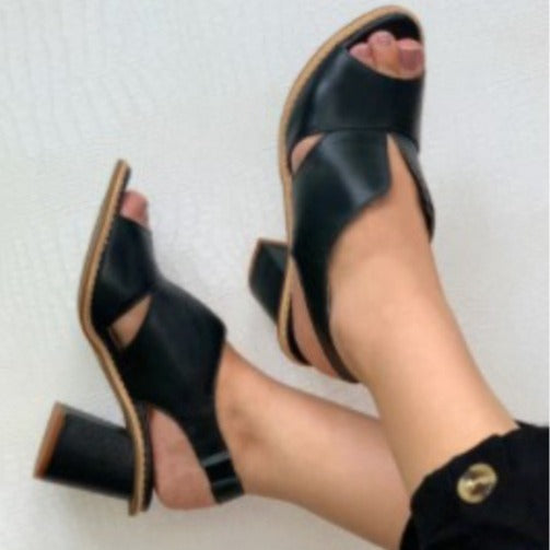 Chic Orthopedic Sandals with Unique Design