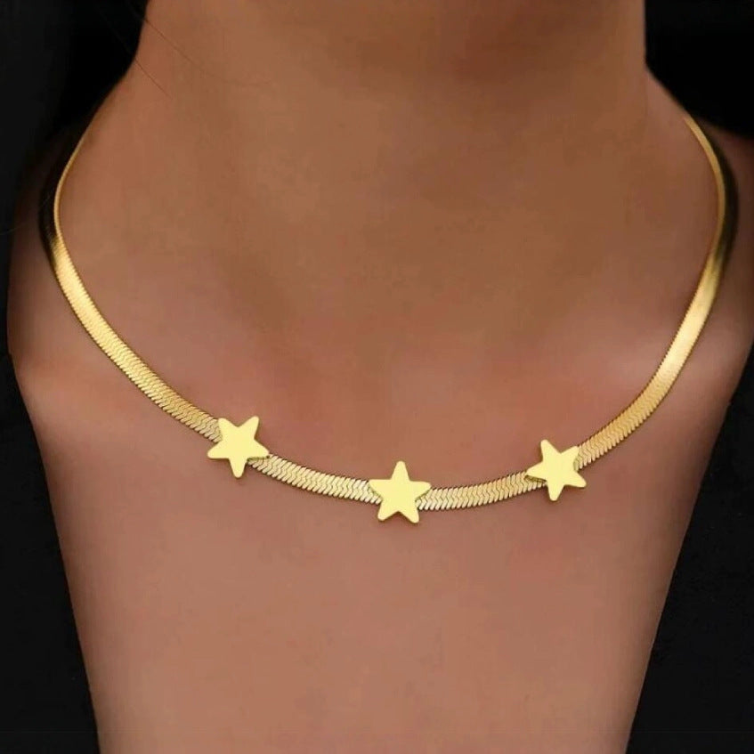Romantic Gold Necklace for Special Moments