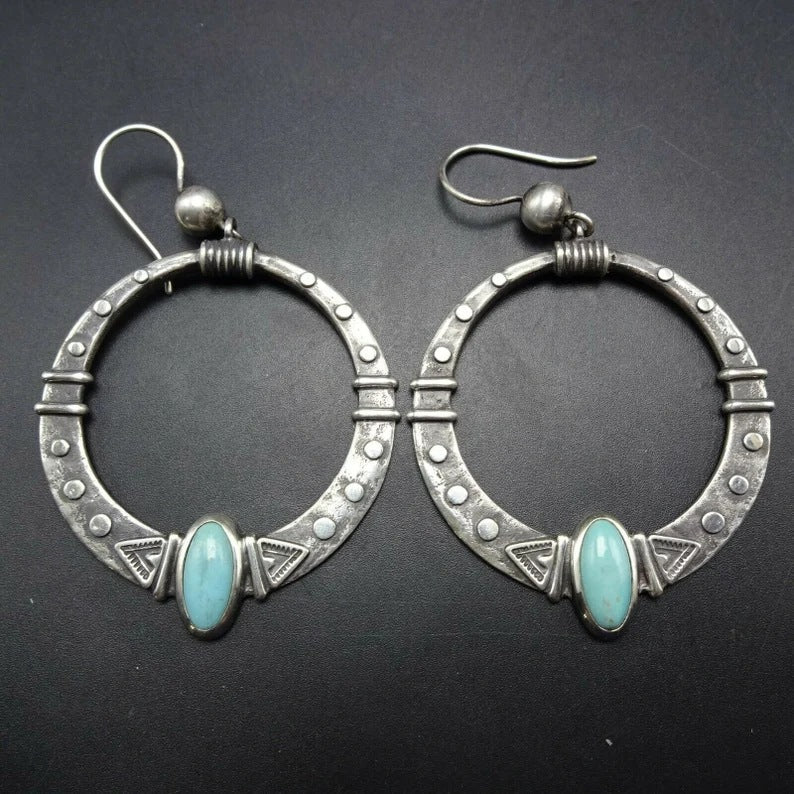 Elegant Silver Earring for Every Occasion