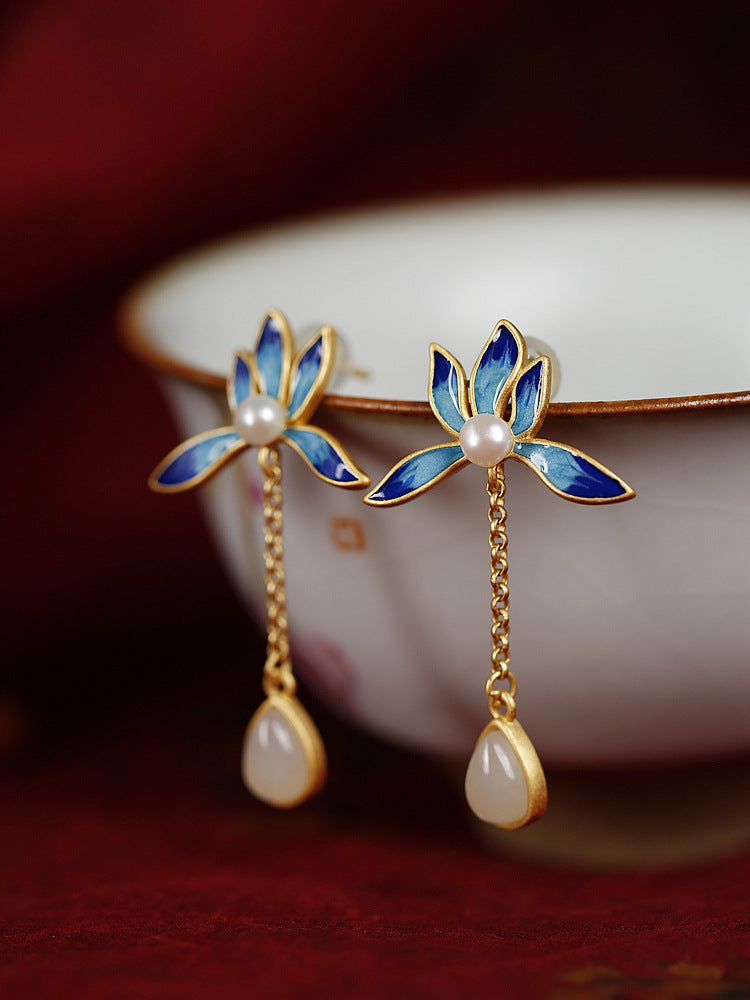 Elegant Gold Earring for Every Occasion