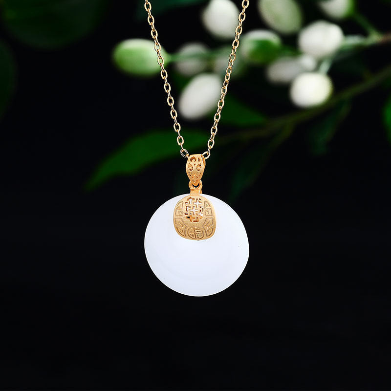 Romantic Gold Necklace for Special Moments