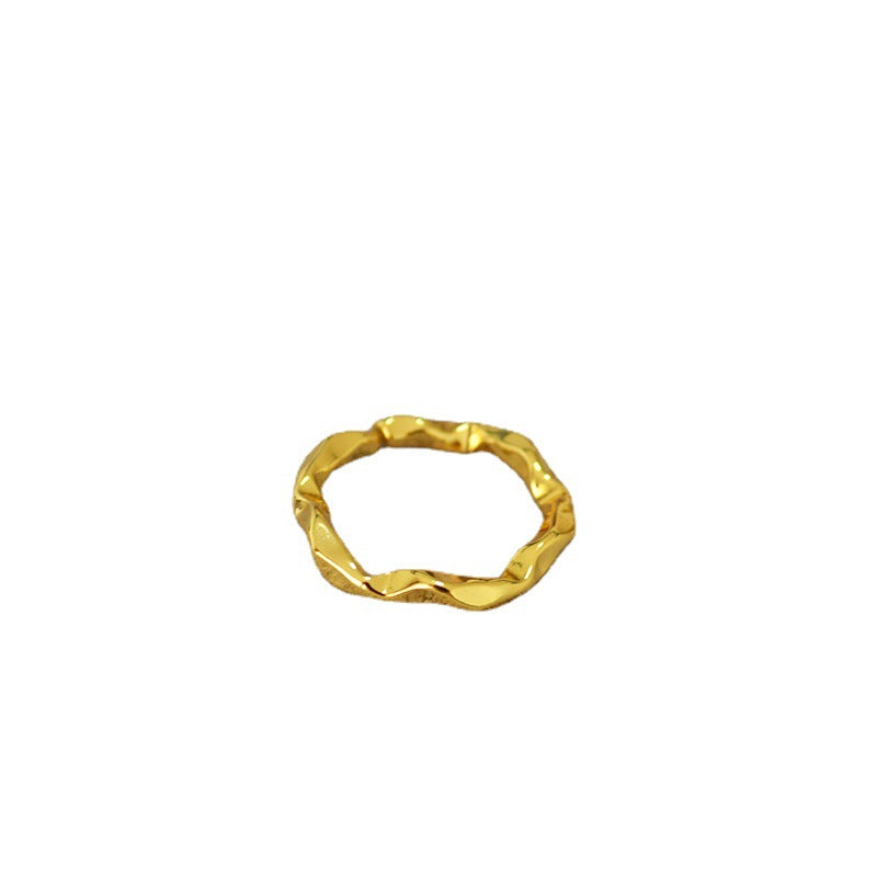Romantic Gold Ring for Special Moments