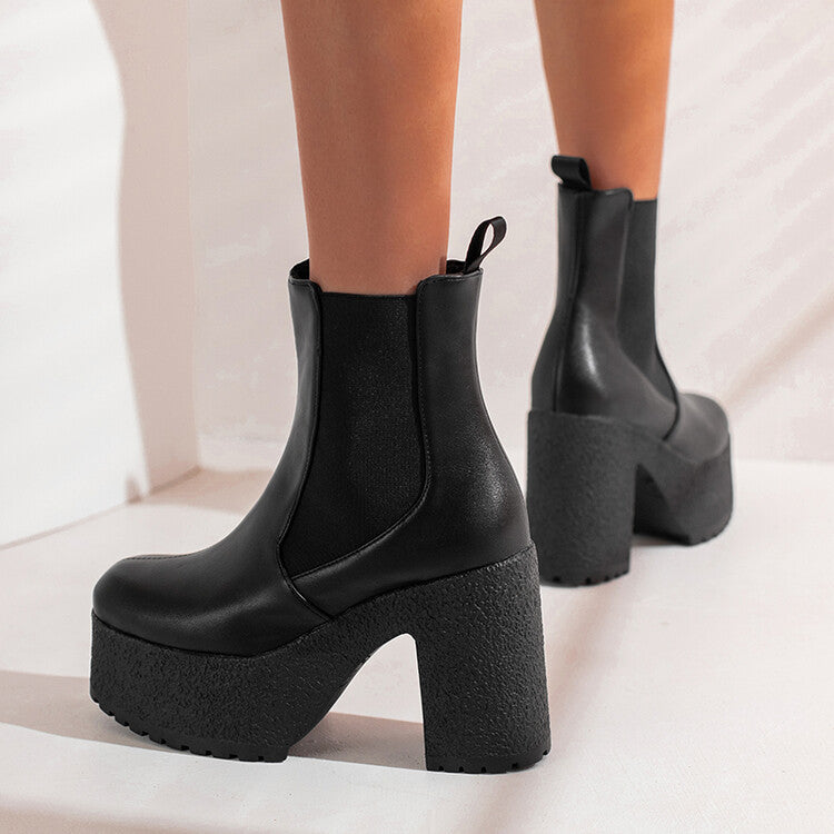 Graceful Orthopedic Boots for Modern Look