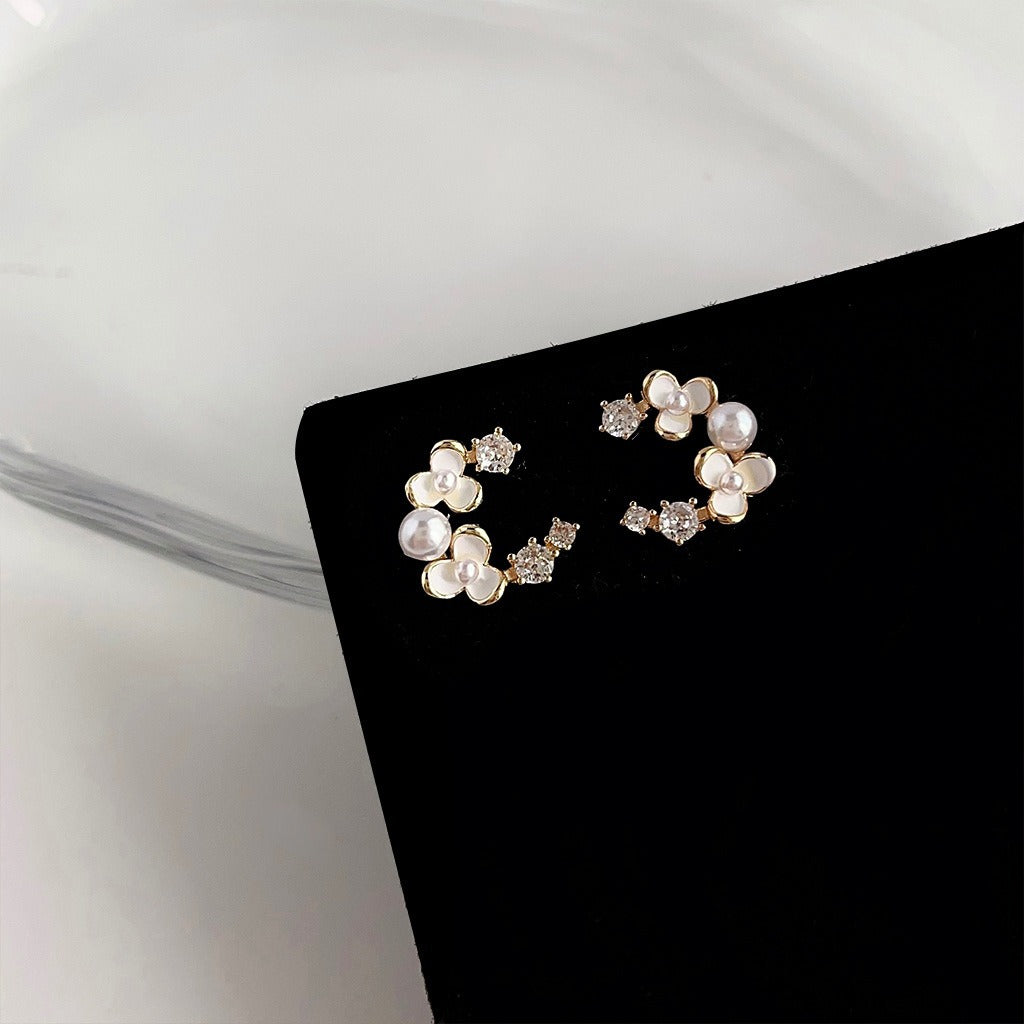 Romantic Pearl Earring for Special Moments