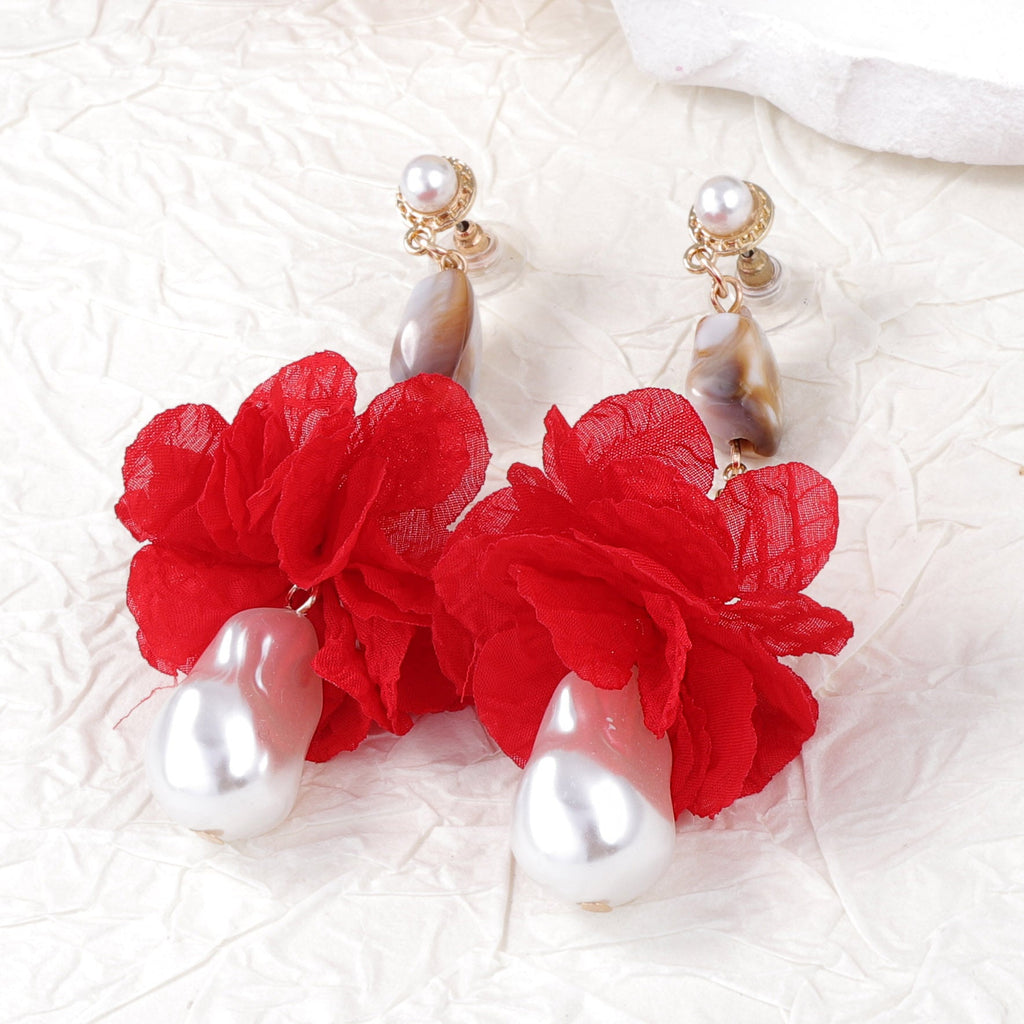 Stunning Pearl Earring for Daily Wear