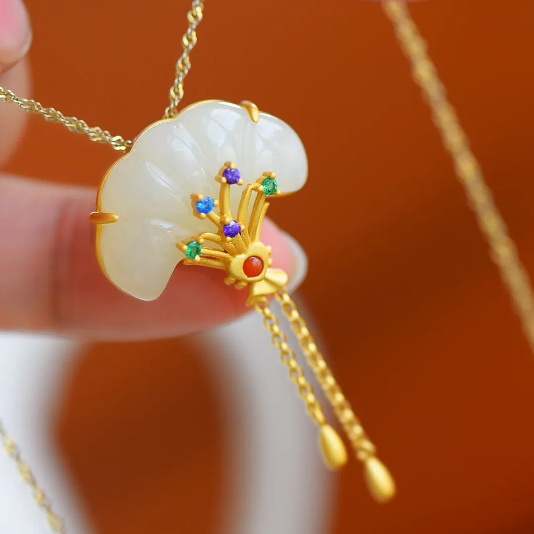 Beautiful Silver Necklace with Unique Style