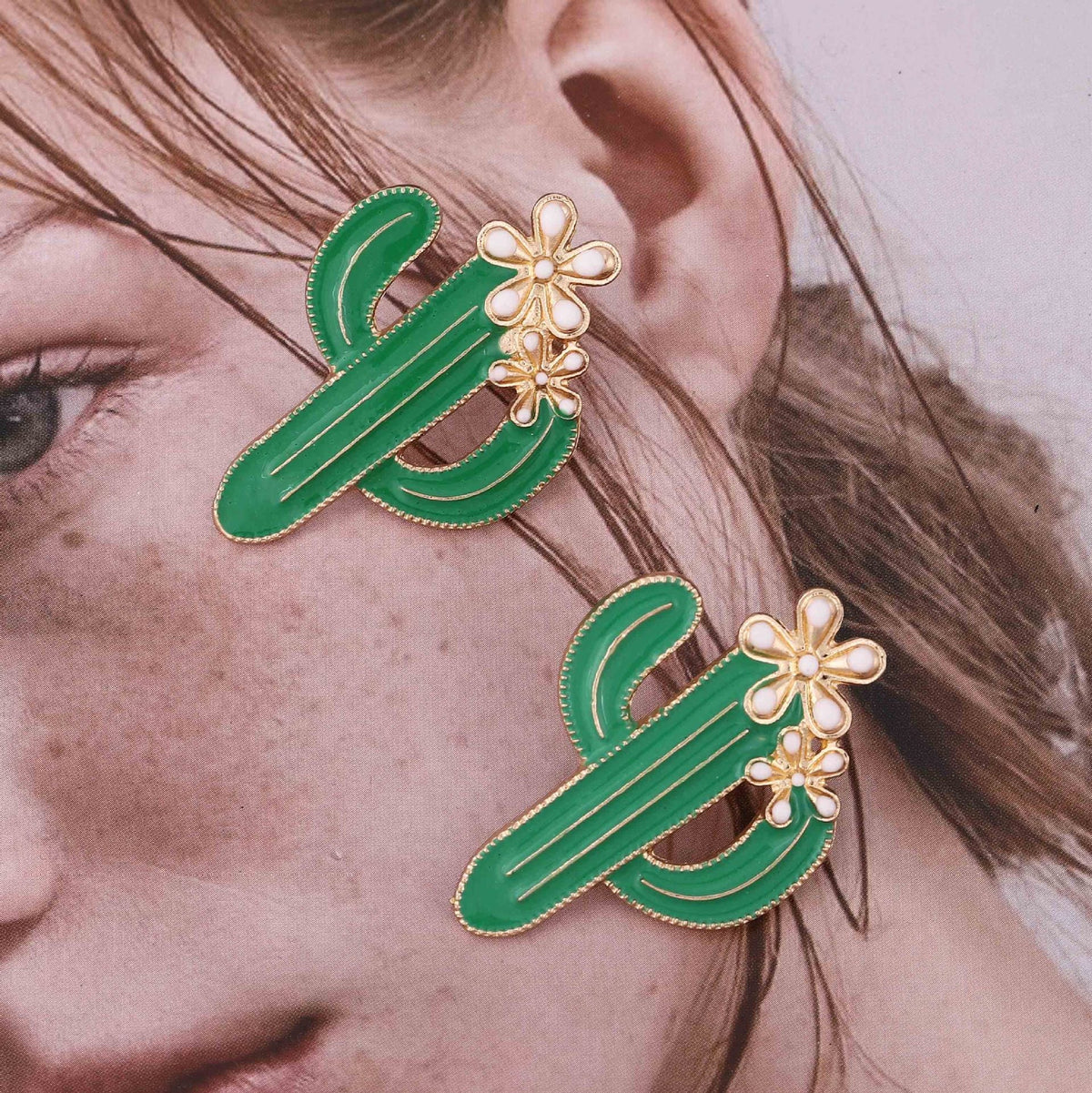 Charming Earring for Any Occasion