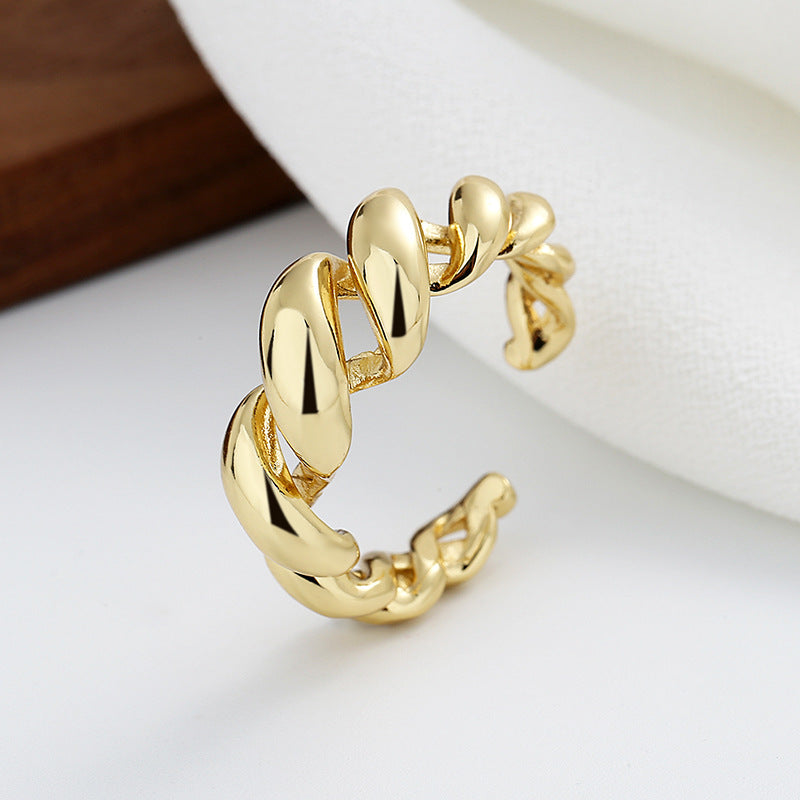 Romantic Gold Ring for Special Moments