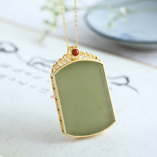 Charming Chain for Any Occasion