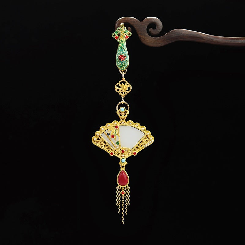 Elegant Gold Pendant for Every Occasion