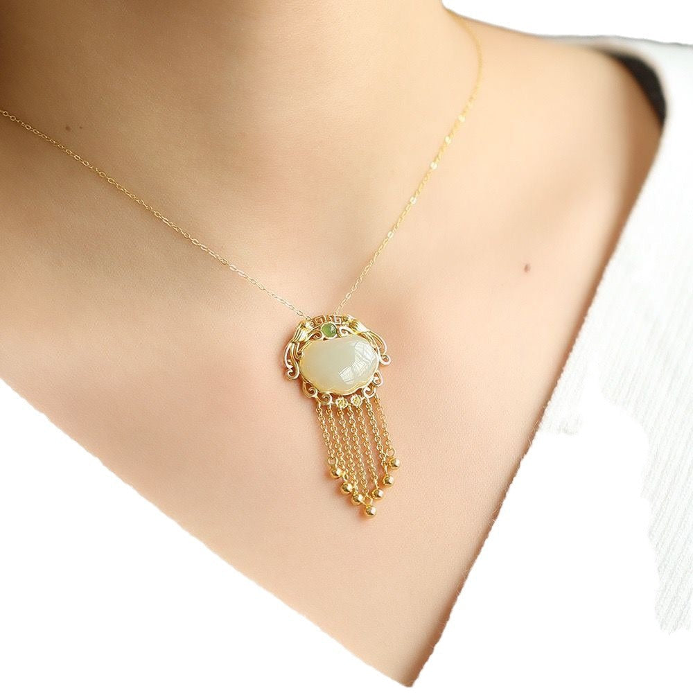 Classic Gold Necklace with Timeless Appeal