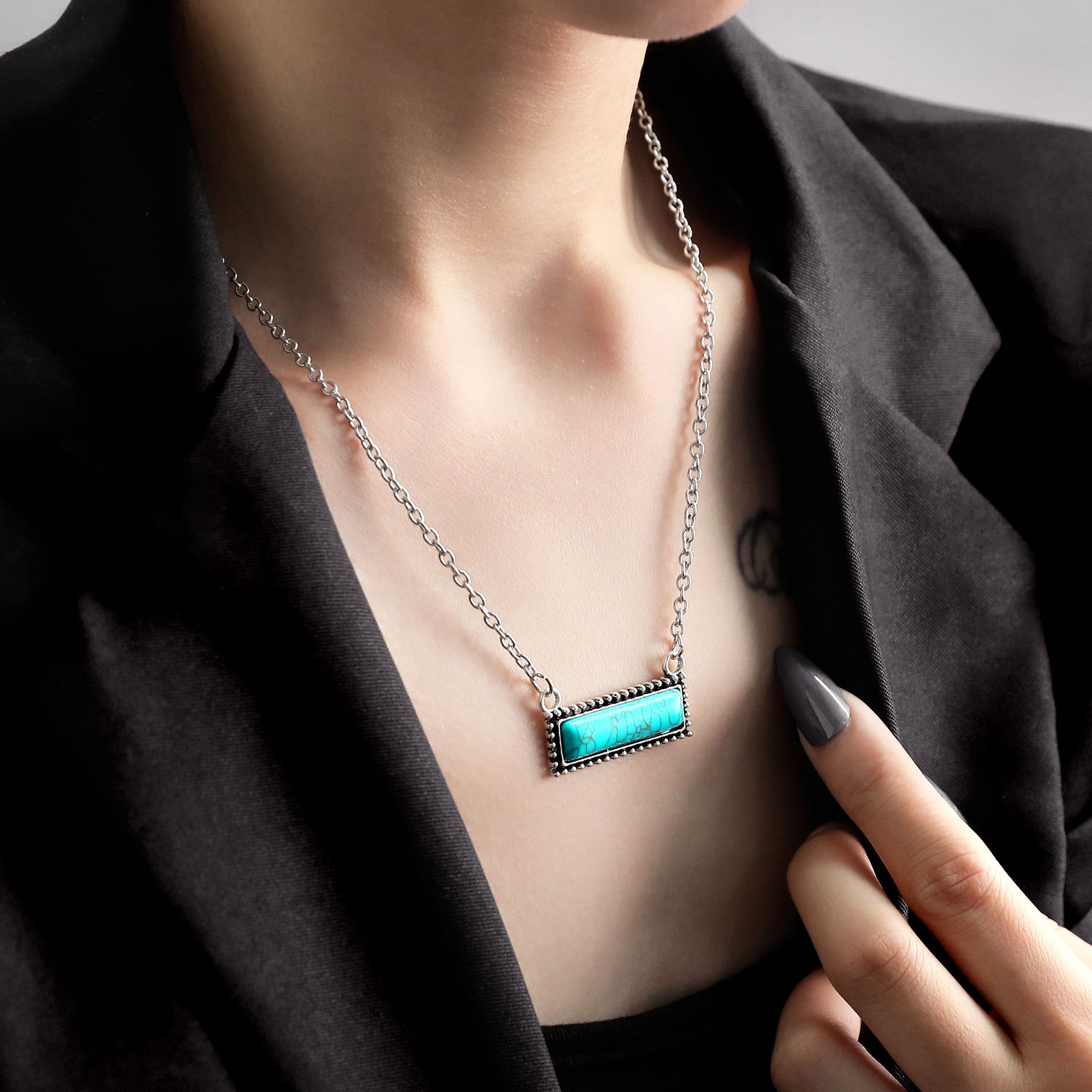 Charming Piece for Any Occasion