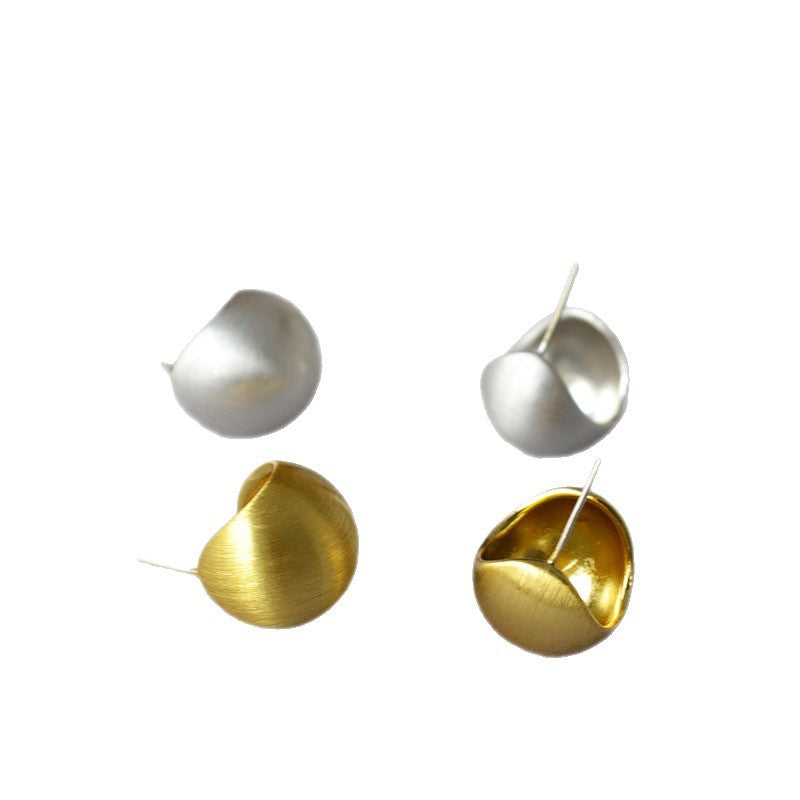 Beautiful Gold Earring with Unique Style