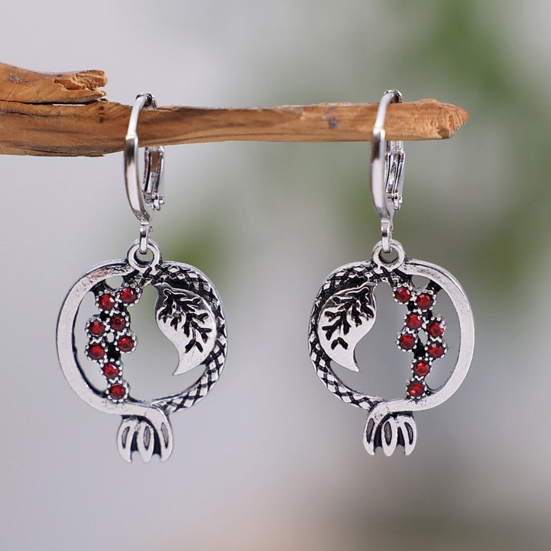 Romantic Silver Earring for Special Moments