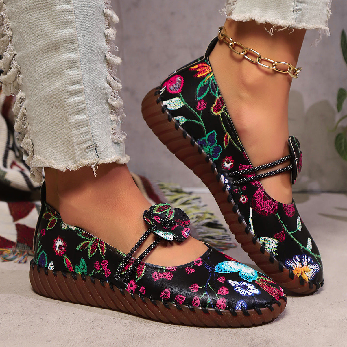 Graceful Orthopedic Shoes for Modern Look