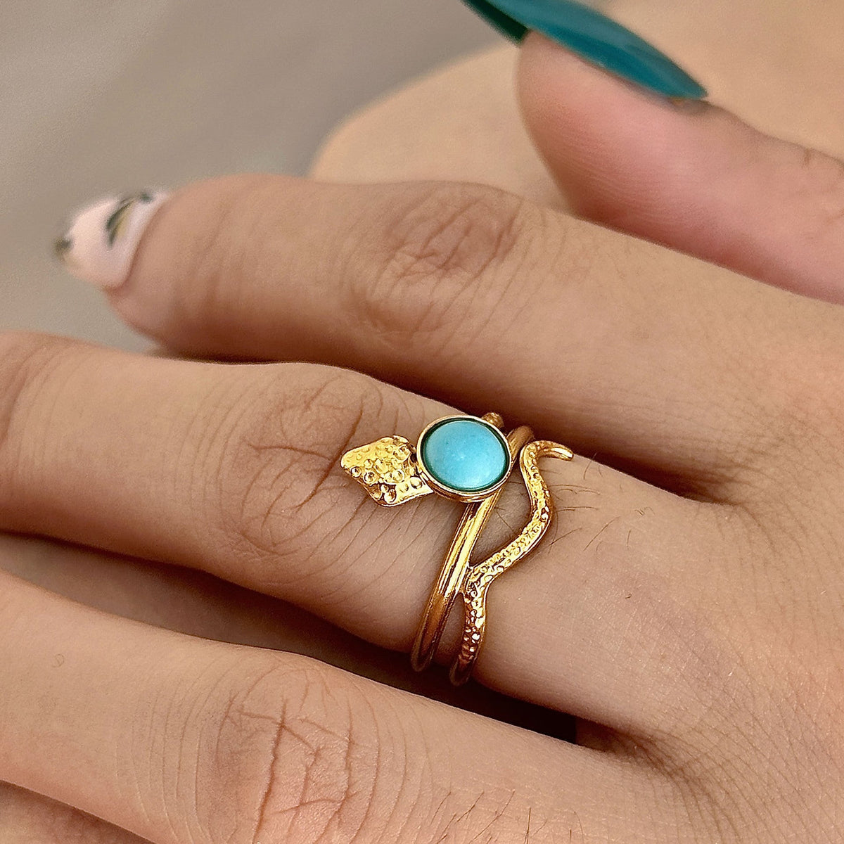 Romantic Gold Ring for Special Moments