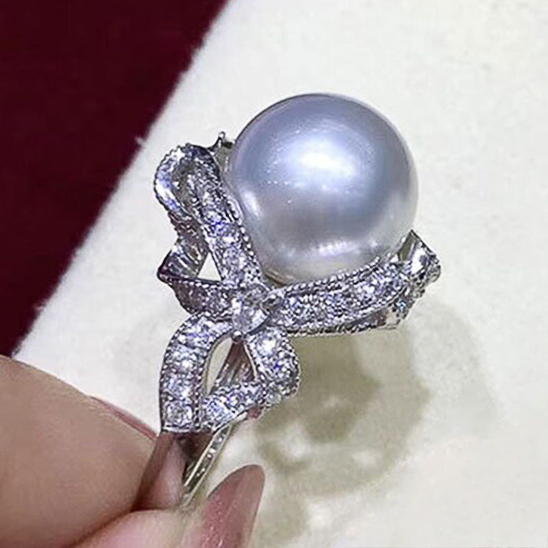 Classic Pearl Ring with Timeless Appeal