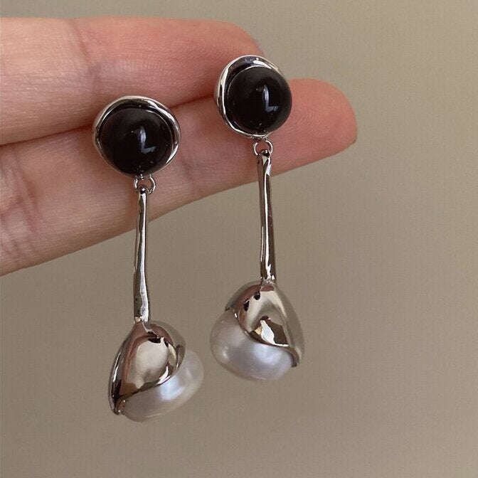 Charming Pearl Earring for Any Occasion