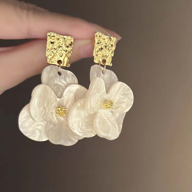 Romantic Earring for Special Moments