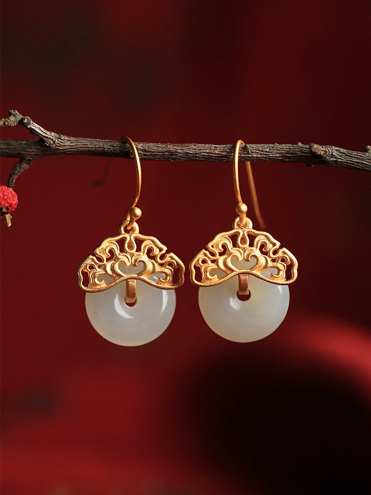 Elegant Gold Earring for Every Occasion
