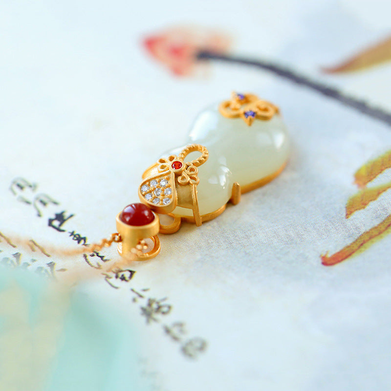 Charming Gold Piece for Any Occasion