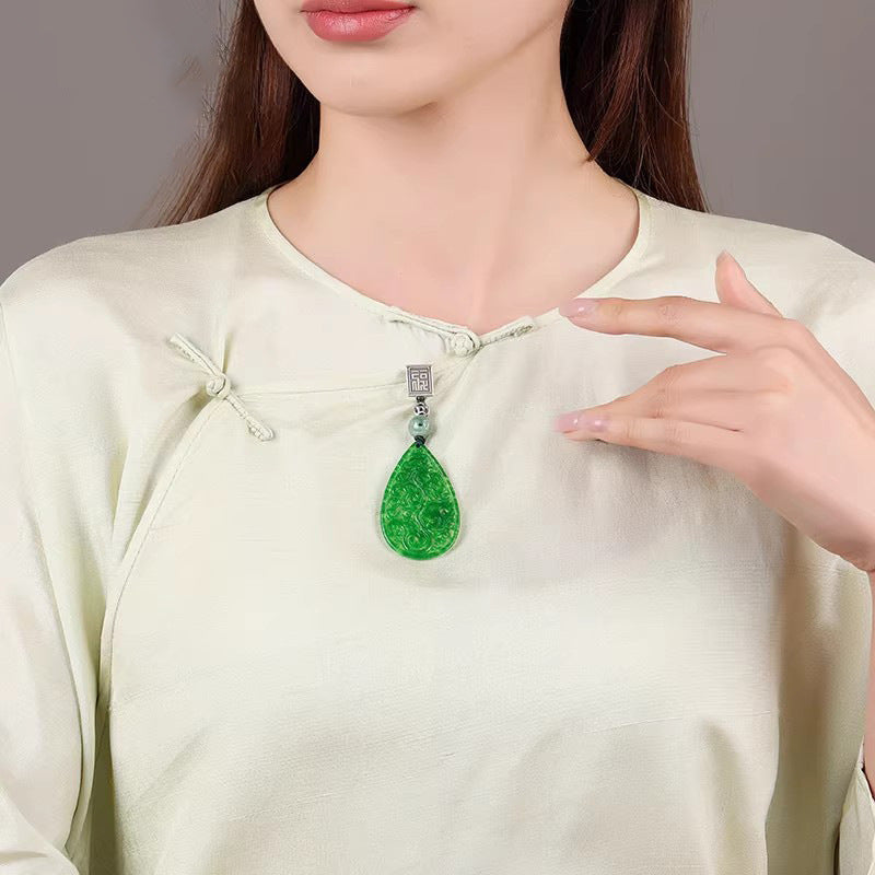 Beautiful Silver Pendant with Unique Style