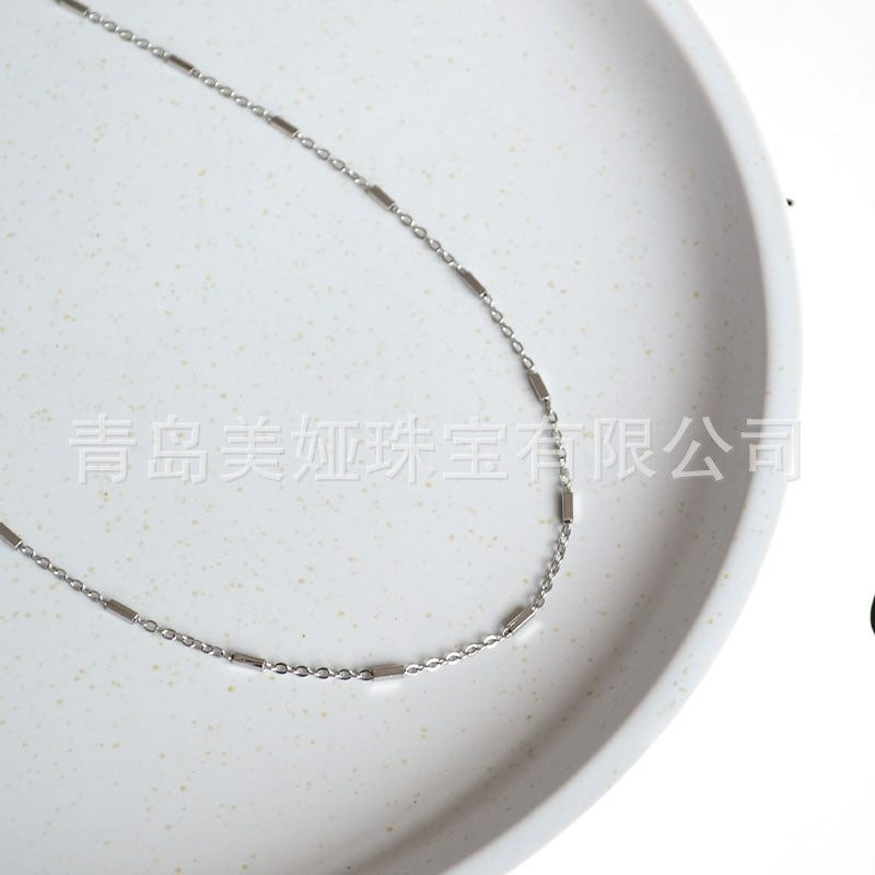 Romantic Silver Necklace for Special Moments