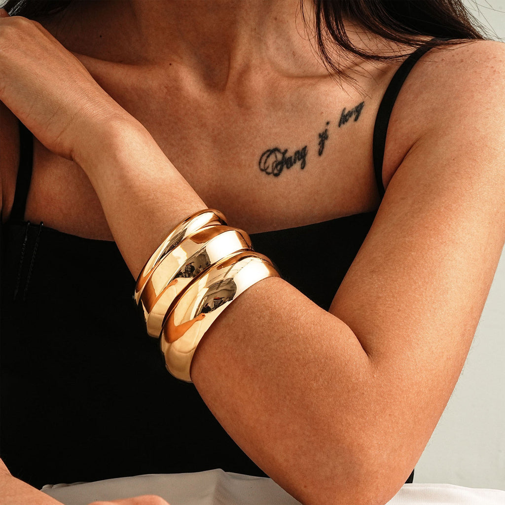 Beautiful Gold Bracelet with Unique Style