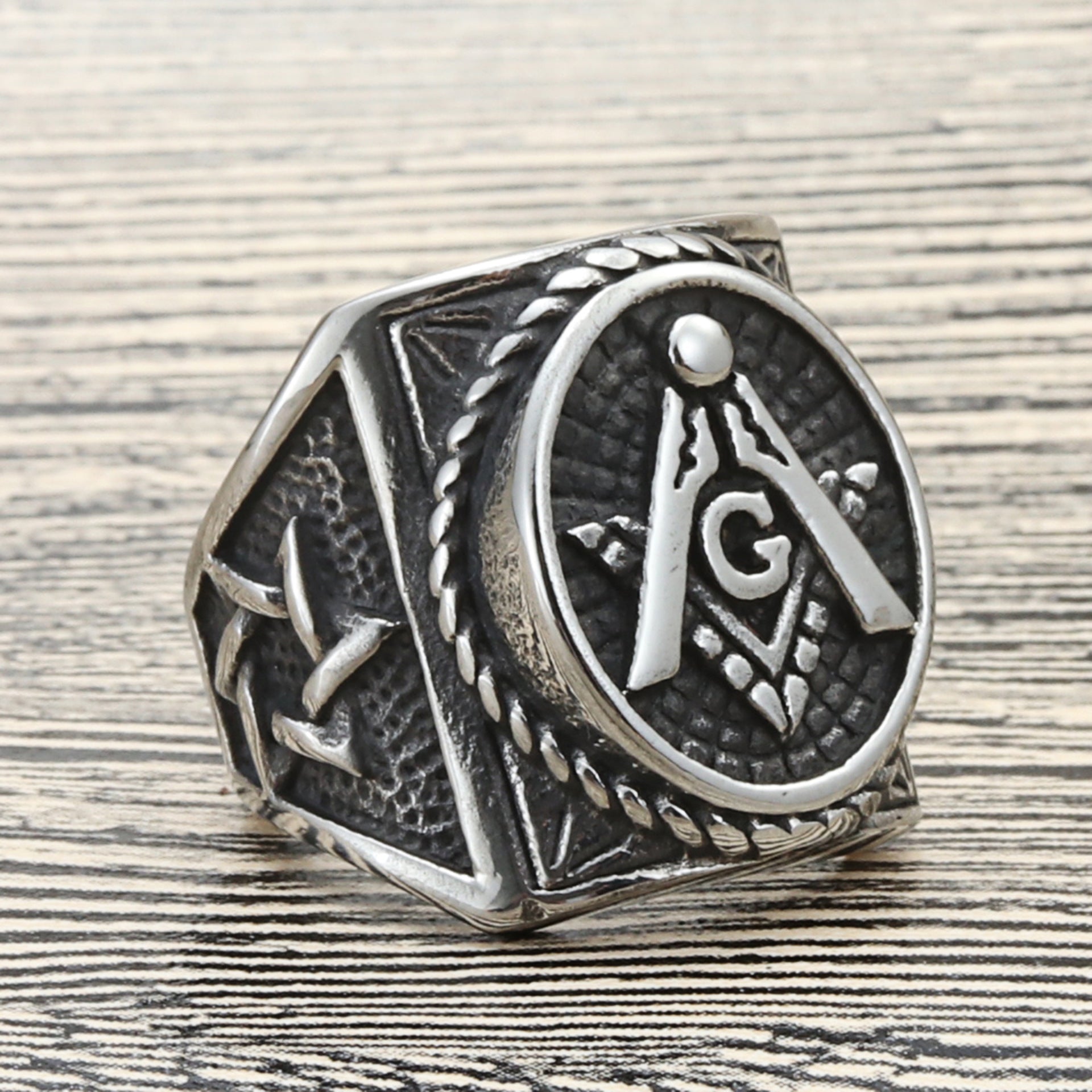 Classic Ring with Timeless Appeal