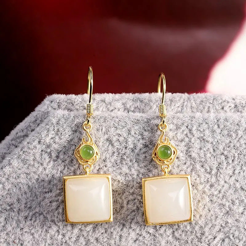 Romantic Gold Earring for Special Moments