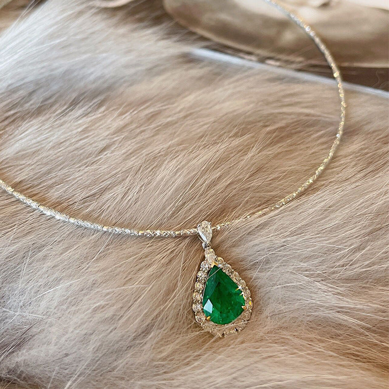 Charming Silver Necklace for Any Occasion