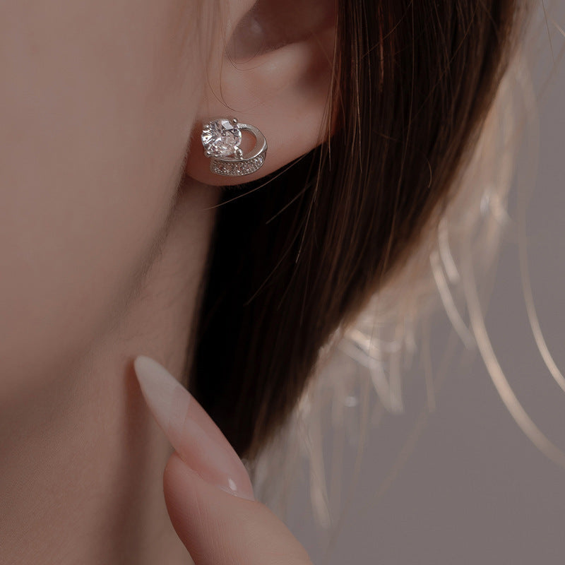 Charming Earring for Any Occasion