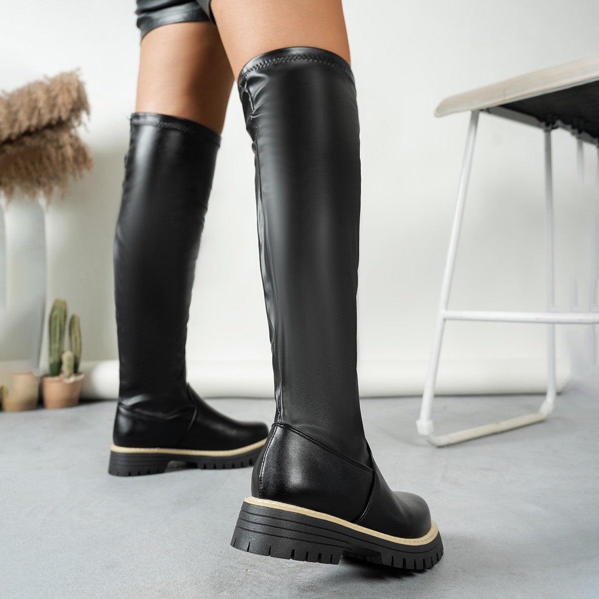 Graceful Orthopedic Shoes for Modern Look