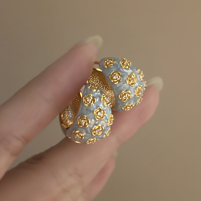 Classic Earring with Timeless Appeal