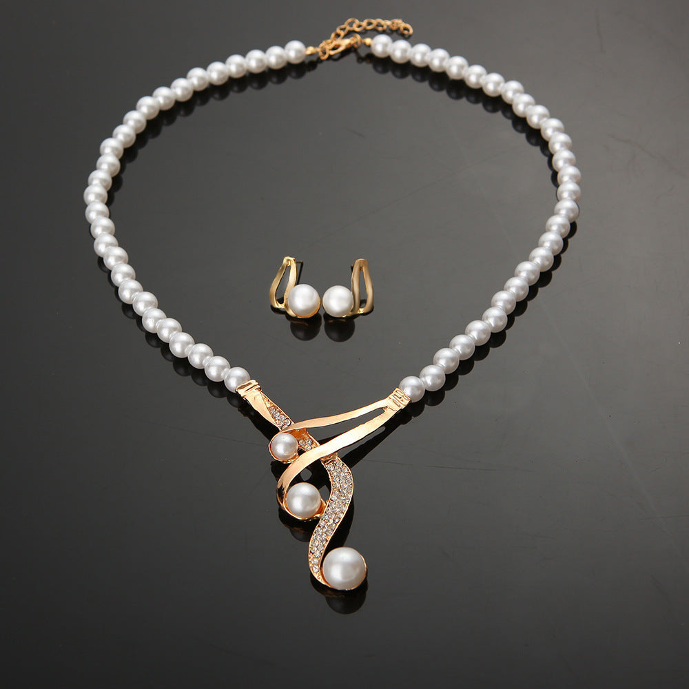 Charming Pearl Necklace for Any Occasion