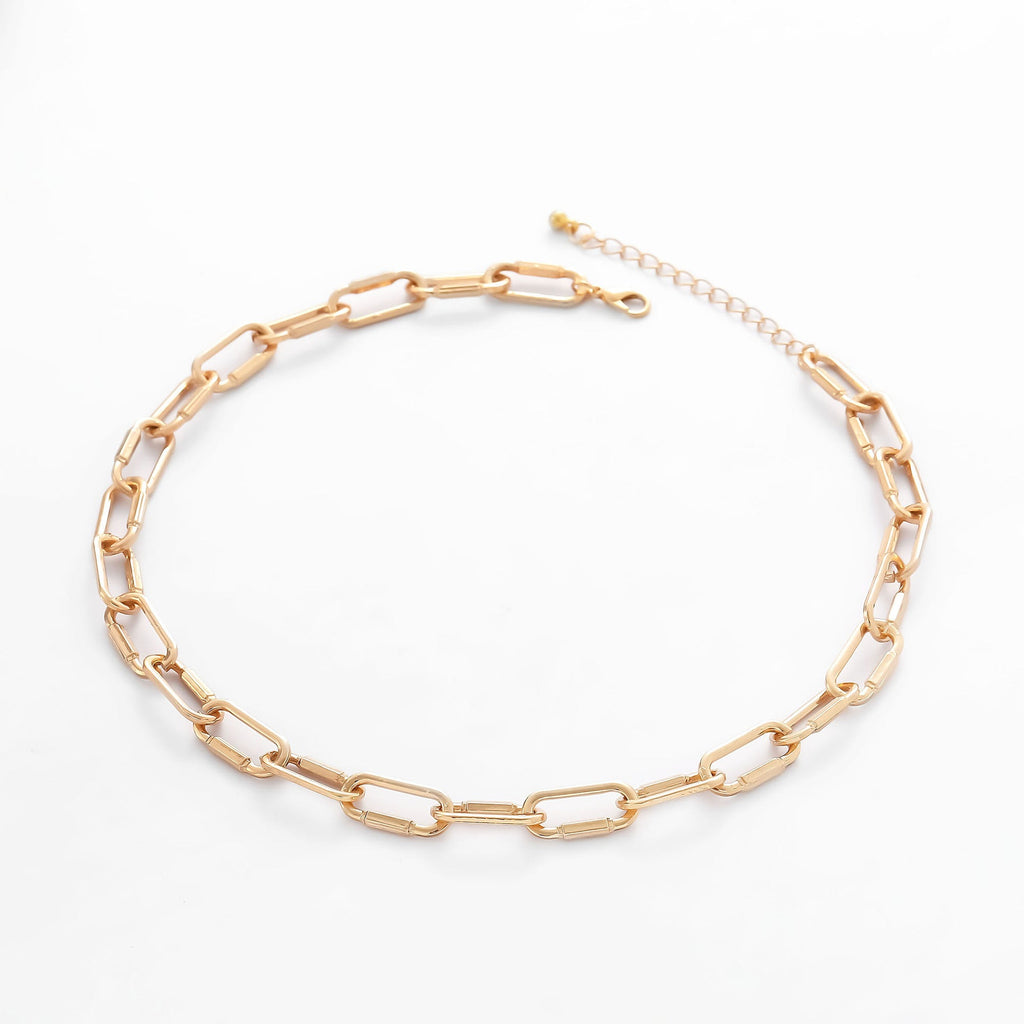 Romantic Gold Necklace for Special Moments