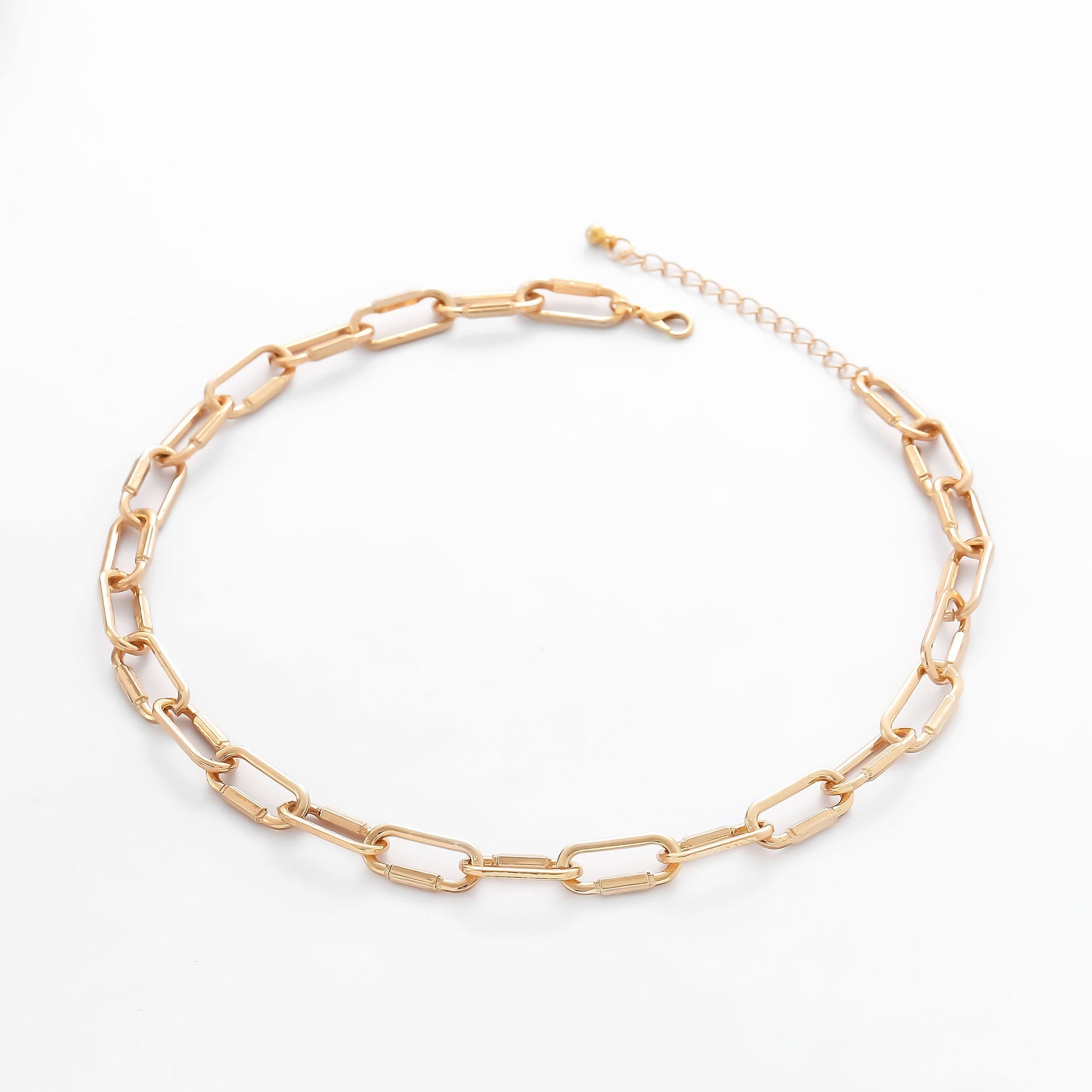 Romantic Gold Necklace for Special Moments