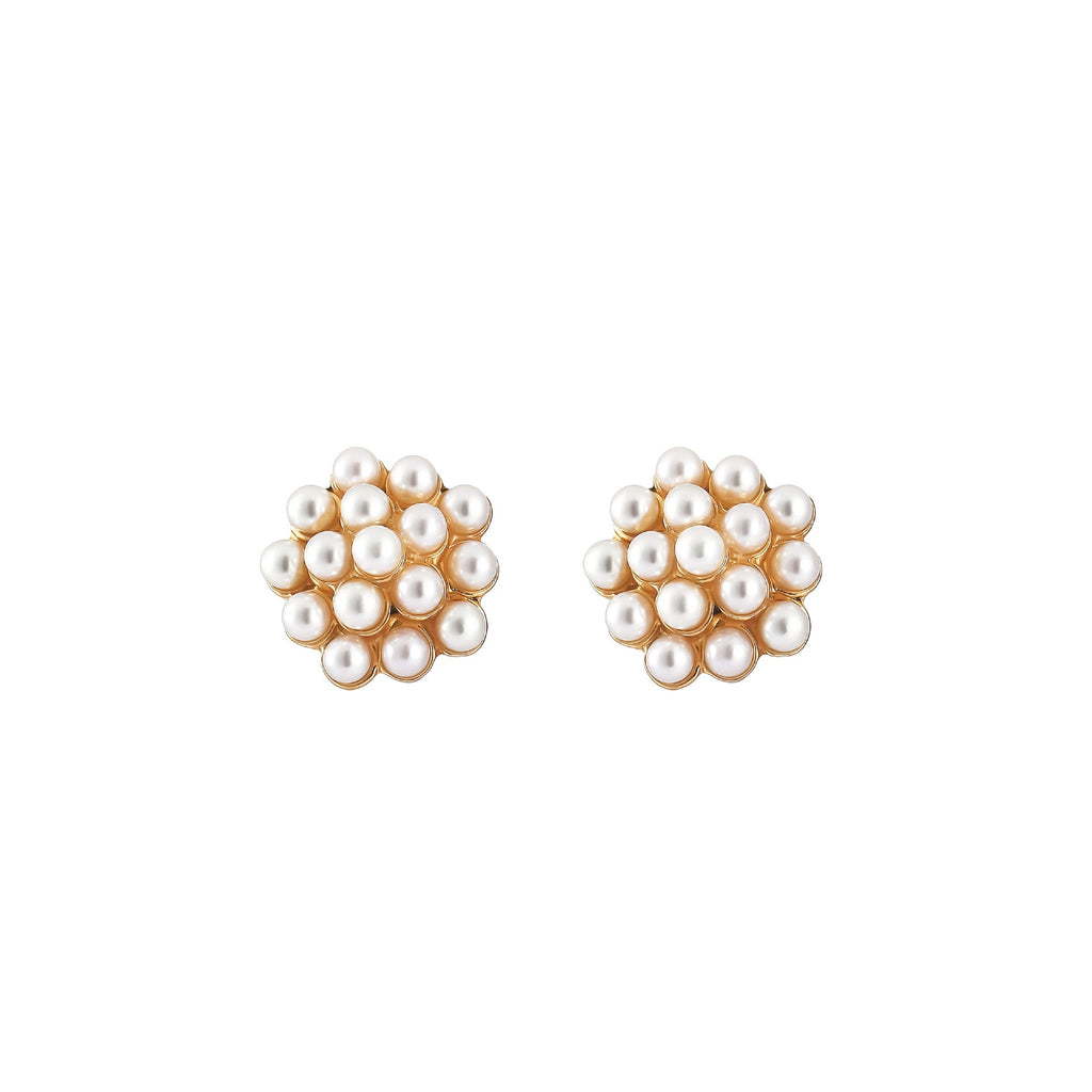 Classic Pearl Earring with Timeless Appeal